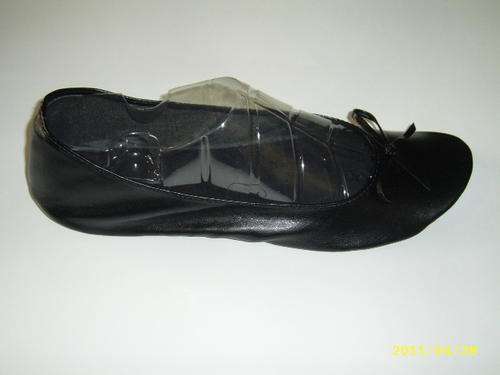 FOLD UP PUMPS.BACKUP SHOES FITS INTO YOUR HANDBAG. BLACK SIZE 7-8 LARGE