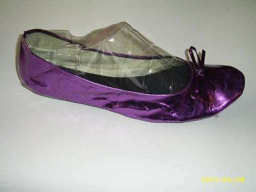 FOLD UP PUMPS.BACKUP SHOES FITS INTO YOUR HANDBAG. PURPLE SIZE 3-4 SMALL