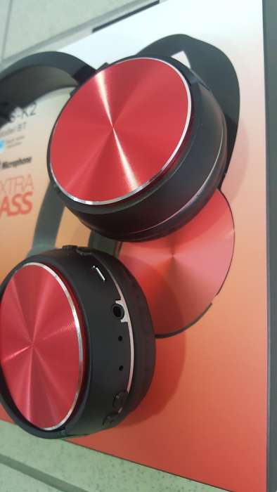 Bluetooth Extra Bass Wireless Headphone with Micro SD Card Slot FM Radio