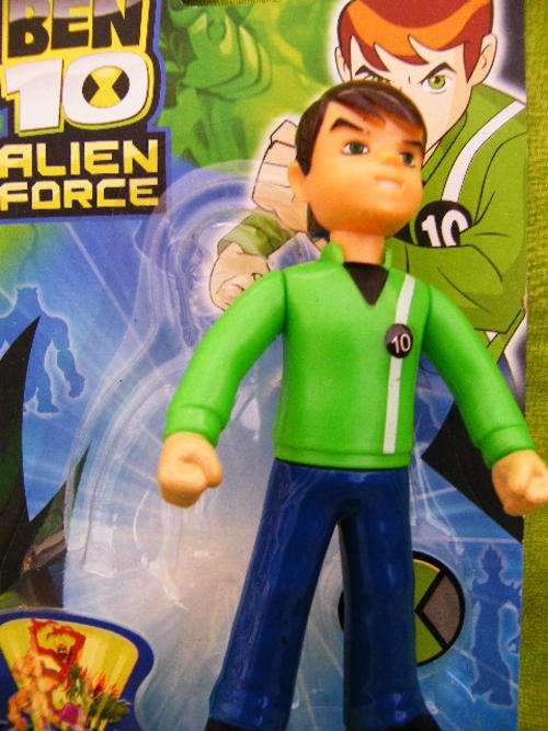 BEN 10 ACTION FIGURE - GREAT GIFT - COLLECT THEM ALL