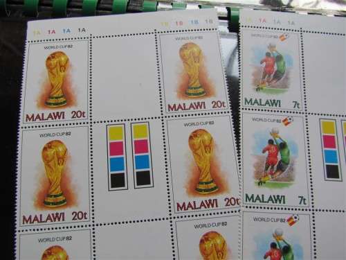 MALAWI VFINE UMM SET IN GUTTER BLOCKS OF 10 **LOW START**