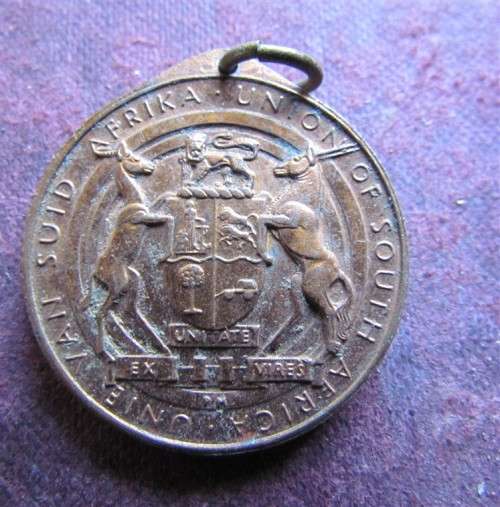 UNION OF SA - COMMEMORATIVE ROYAL MEDALLION