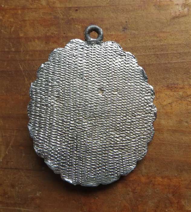 Large Vintage Tourist Souvenire Egyptian Pendant - see pics