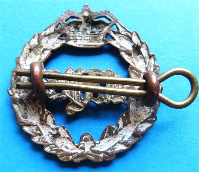 Victorian 2nd Dragoon Guards Collar Badge SCARCE