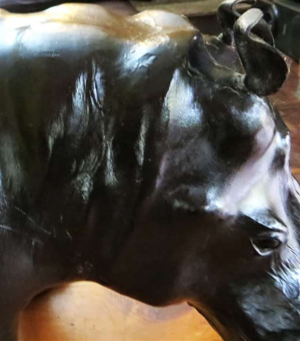 Vintage Large Leather Hippo Sculpture - Good Condition 320mm(h) x 550mm(l) x 260mm(w)