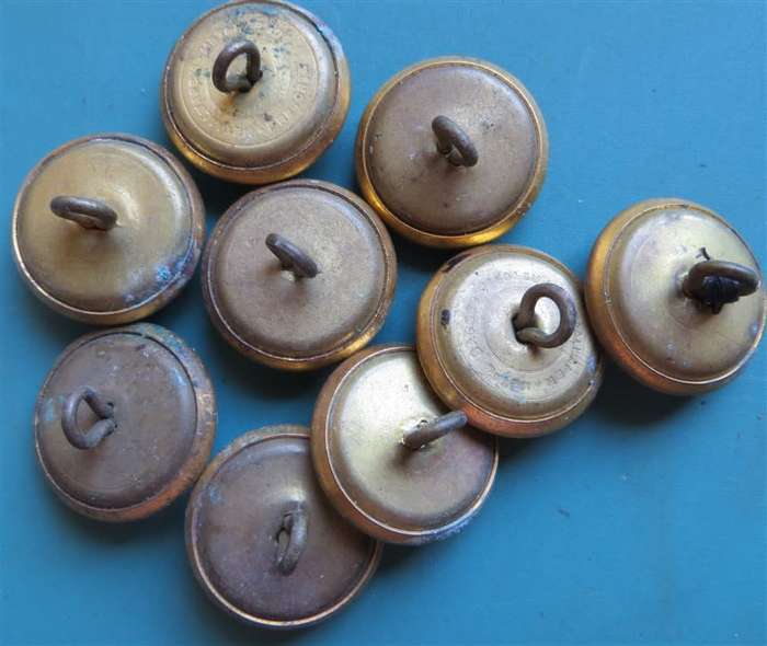 8 X SA Navy Buttons - Lion over Anchor - 1 Bid for All