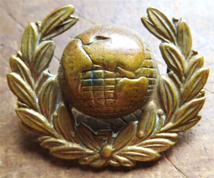 Royal Marines dress collar Badge