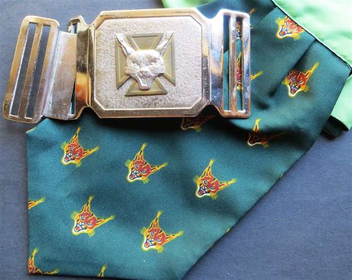 7 SAI Stable Belt Buckle + 7 SAI Cravat
