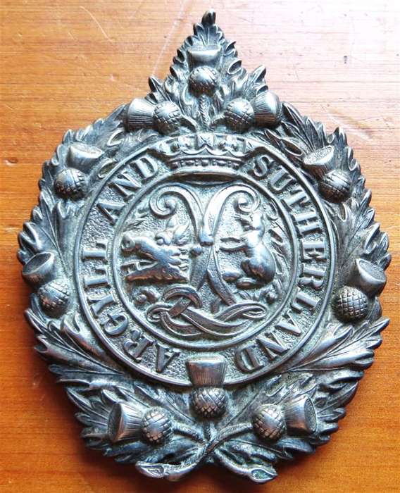 Vintage Large Argyle & Sutherland Highlanders Cap Badge