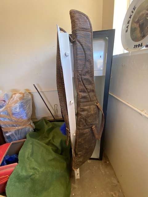 BUFFALO LEATHER RIFLE BAG
