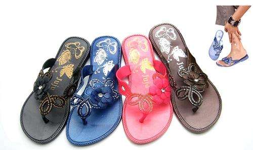 SUMMER IS COMING!! Retail value R4200!! Gorgeous bulk sandals starting at R1 with no reserve!!