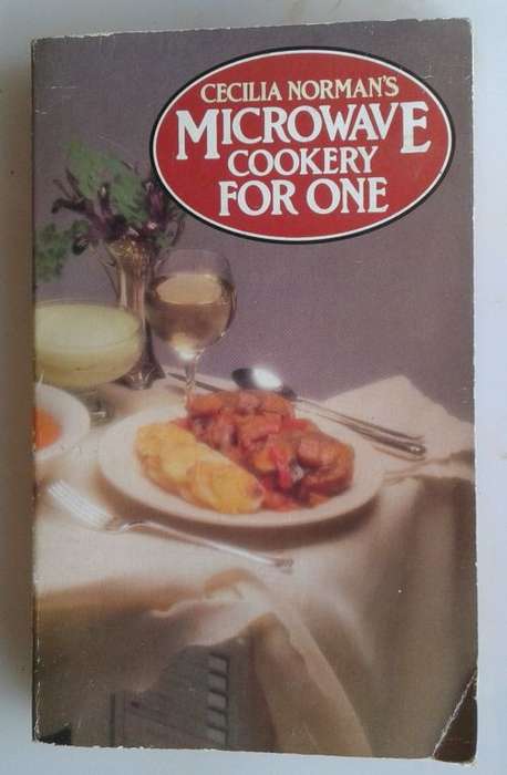 Microwave cookery for one by Cecilia Norman