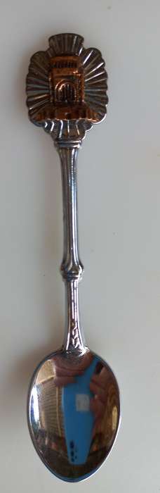 Souvenir spoon