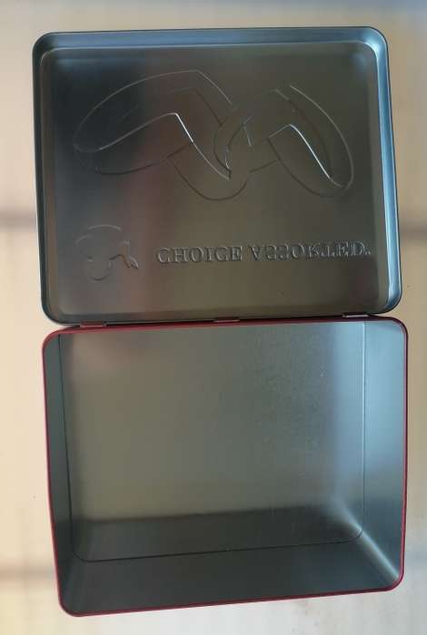 Bakers limited edition tin