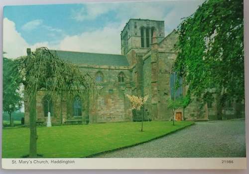 Vintage postcard: St Mary`s Church, Haddington