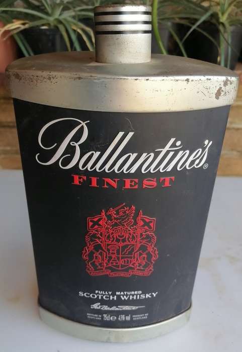Ballantine`s Whisky tin - empty