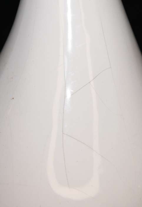 Daisy Vase (Firing Crack)