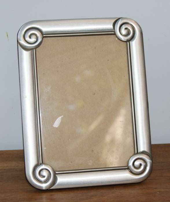 Metal Photo Frame with Spiral Detailing
