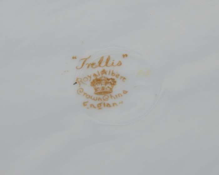 Royal Albert `Trellis` Cake Plate