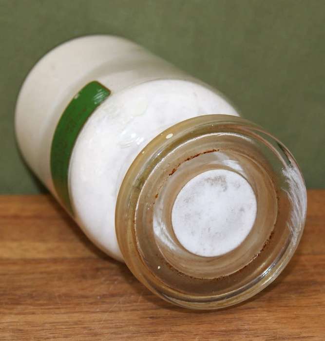 Acid. Acetyl Salicyl Dose 5-15 Grains (Asprin) in Scientific Jar