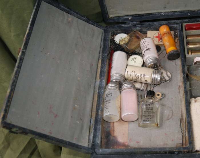 Mary King Make Up Salesman Samples Briefcase