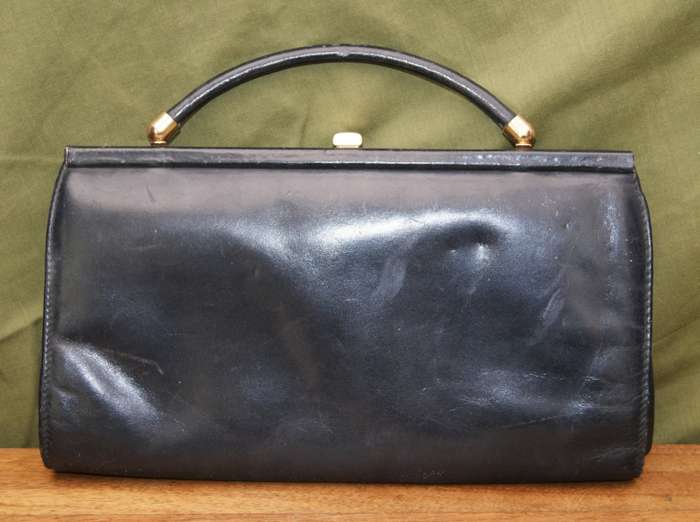 Vintage Pointer Genuine Leather Clutch Bag