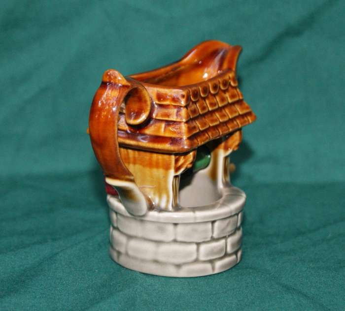 Park Rose Bridlington Waterwell Ornament