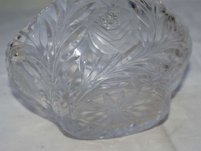 Hand Cut Rose Pattern Crystal Flower Bowl with Handle