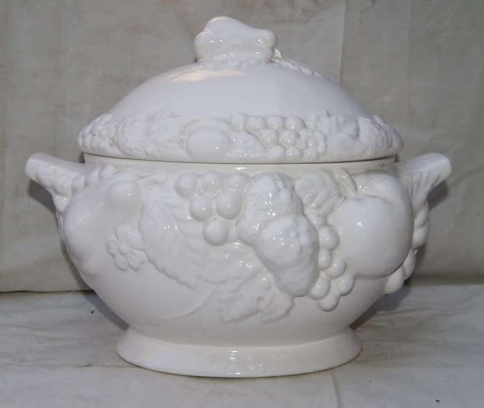 Century Japan Vintage Ceramic Soup/ Stew/ Punch Bowl