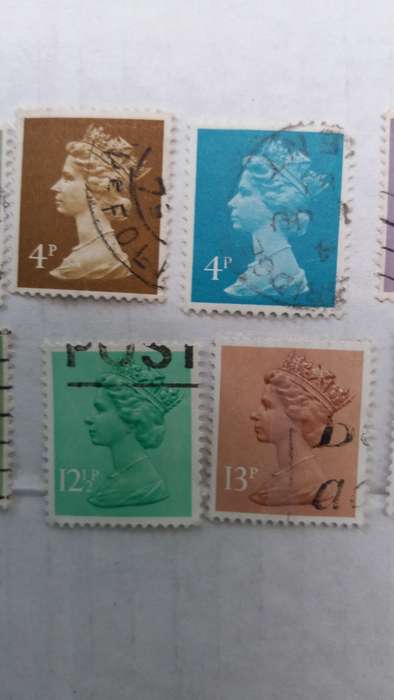 Lot of Queen Elizabeth Stamps *27 x used *