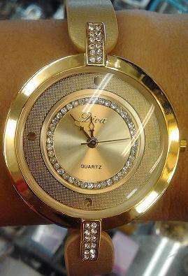 QUARTZ WATCH FOR WOMEN
