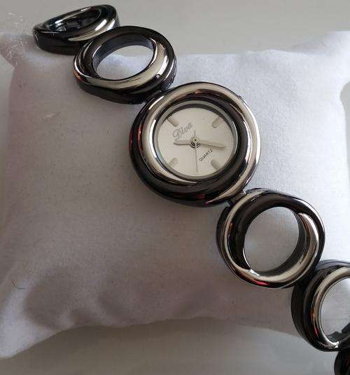 Black & Silver Quartz watch