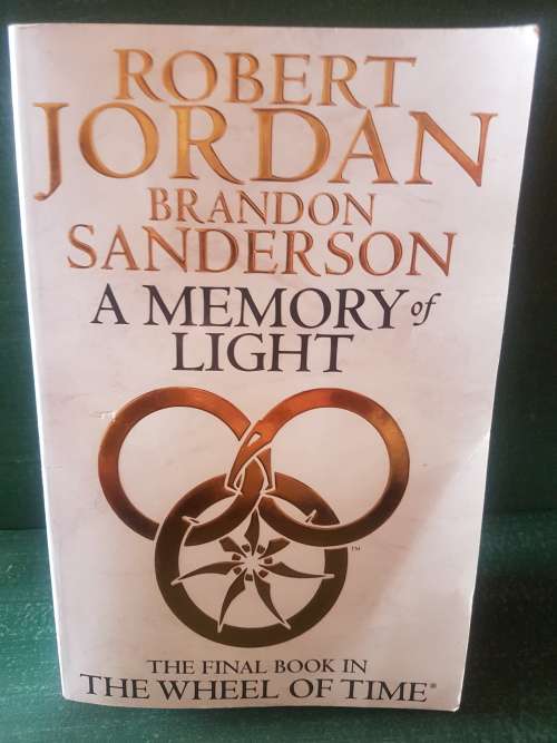 A Memory of Light - Robert Jordan