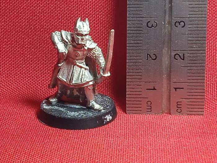 METAL LORD OF THE RINGS MINIATURE