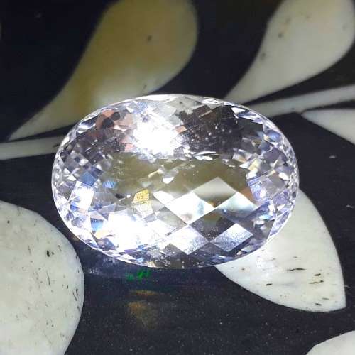20.51CT GOSHENITE [G.I.S.A.CERTIFIED]  TOP ADAMANTINE ICE WHITE