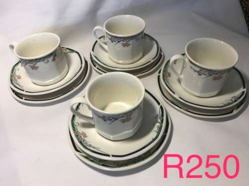 Royal Doulton Juno teaset trio x4