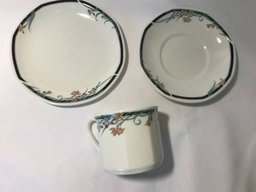 Royal Doulton Juno teaset trio x4
