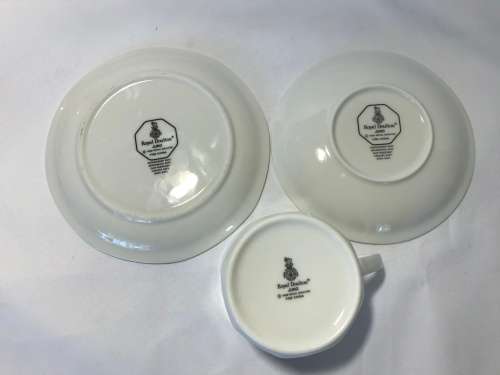 Royal Doulton Juno teaset trio x4
