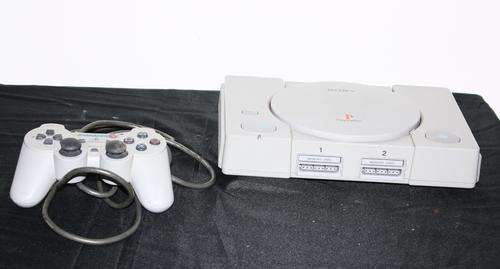 Play Station 1 with control