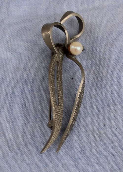 Vintage Broach