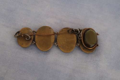 Vintage bracelet with green stones