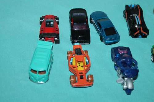 9 x Mattel Model Cars