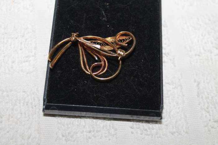 Vintage Brooch