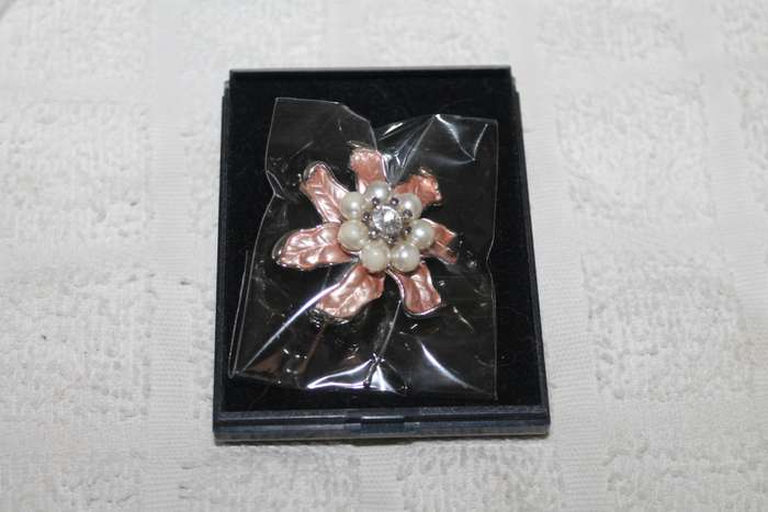 Vintage flower Brooch