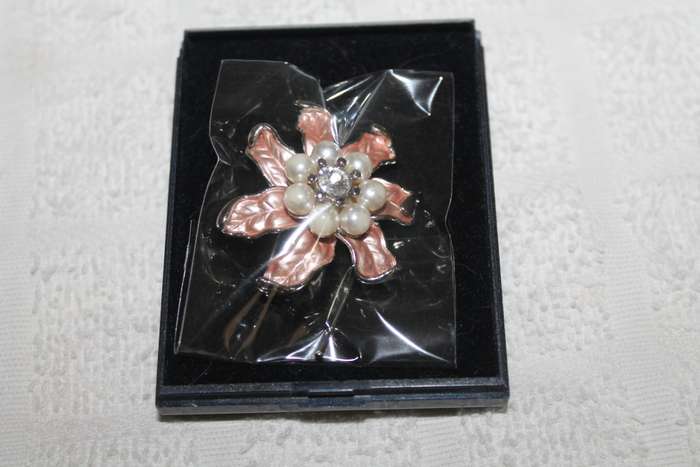Vintage flower Brooch