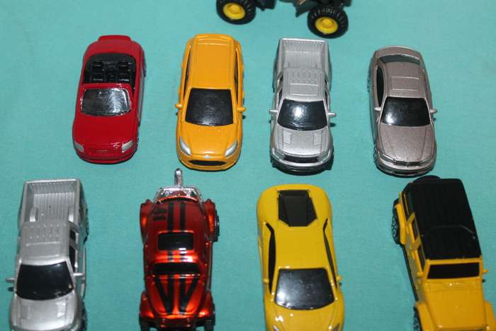 14 Maisto Cars NO 3