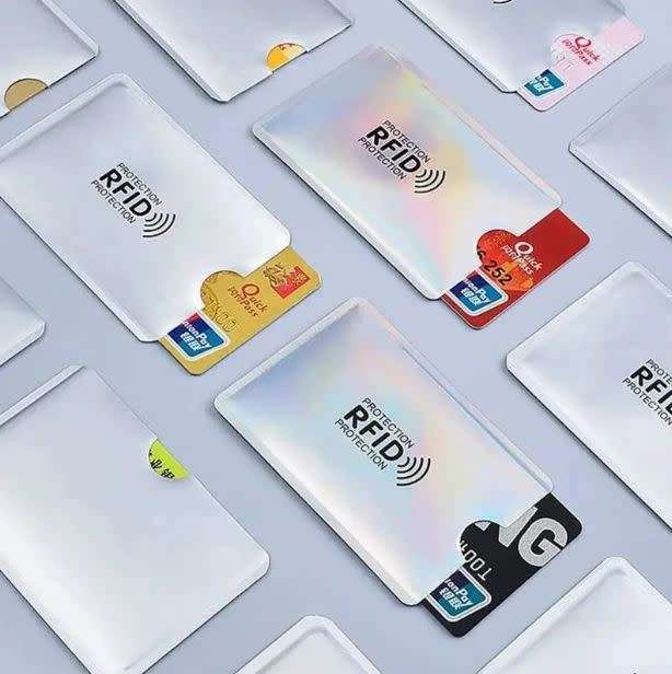 RFID/NFC Blocking Sleeves for Cards (4 Sleeves per Pack)