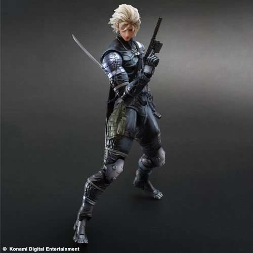 PLAY ARTS KAI - METAL GEAR SOLID 2 - SONS OF LIBERTY - RAIDEN FIGURE 28CM
