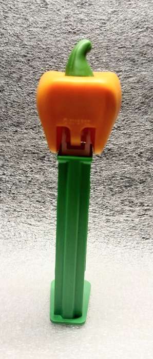 PEZ SWEET DISPENSER - 2012 HALLOWEEN PUMPKIN - HUNGARY