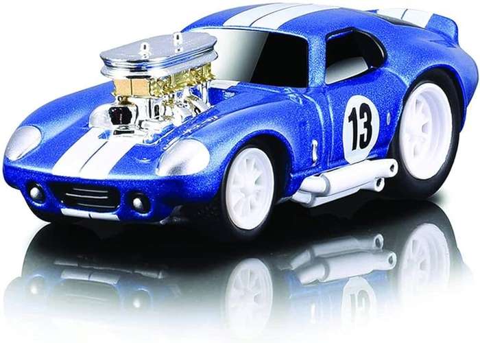 Muscle Machines - 1965 Shelby Daytona Coupe plus display stand